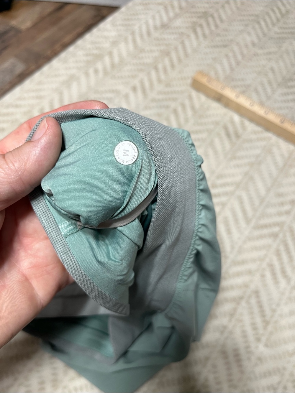 Lululemon Medium Women’s Lightweight Mint Green Running Shorts - Picture 6 of 8